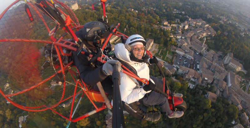Volo in paramotore sopra Asolo, Veneto