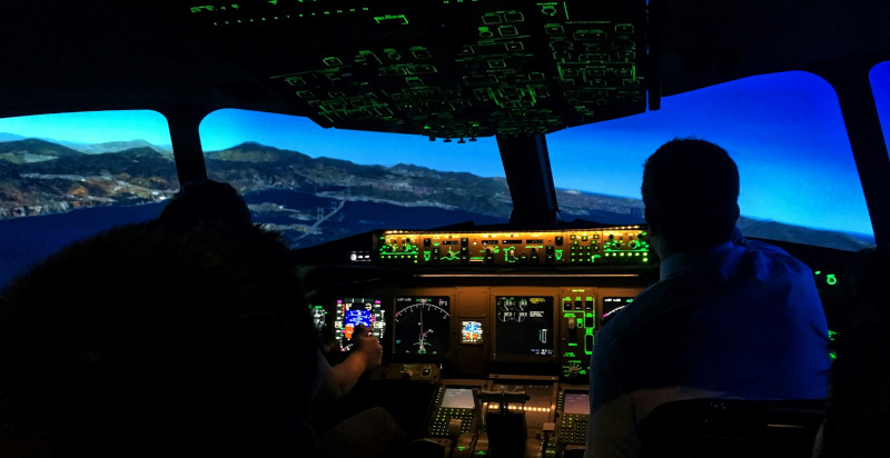 Addestramento di volo con simulatore Boeing 737 NG a La Spezia