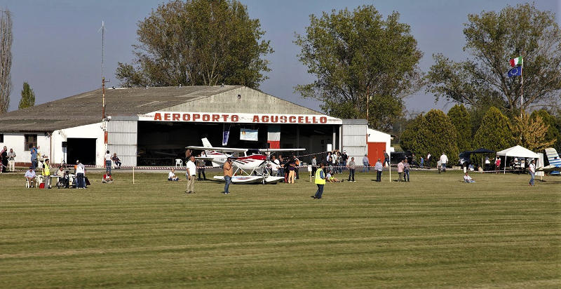 aeroplano-ferrara-pilotare
