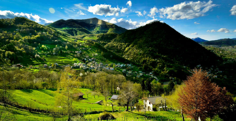 Vista panoramica dal'agriturismo Al Marnich sul Lago di Como
