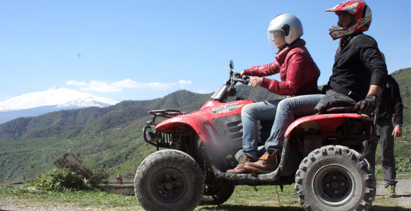 Esplorazione in quad dei sentieri sterrati nella Valle dell'Alcantara