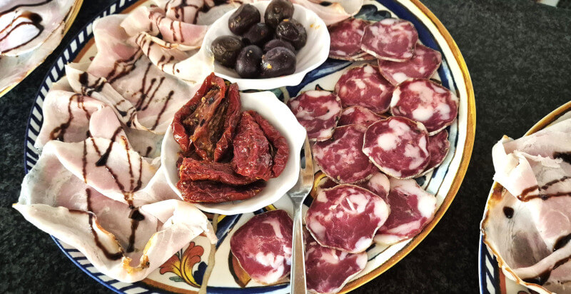 antipasti dopo tour in quad nel Ristorante Il Castello a Novara di Sicilia