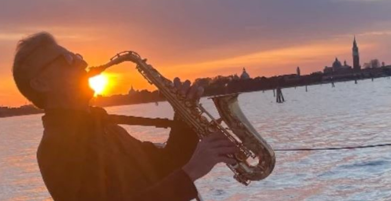 Aperitivo in catamarano a Venezia con musica jazz dal vivo
