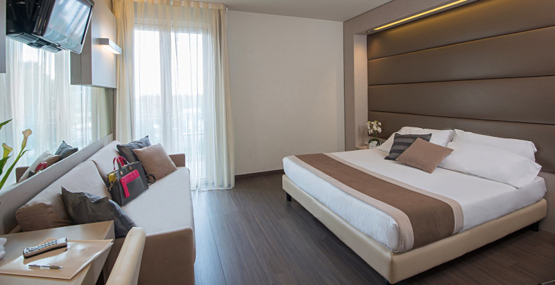 Camere doppie moderne all'AS Hotel Dei Giovi