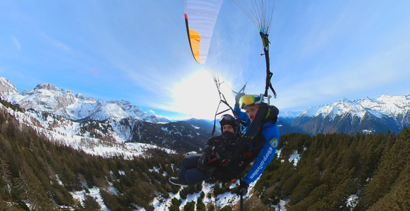 Volo biposto parapendio Pinzolo con panorami spettacolari