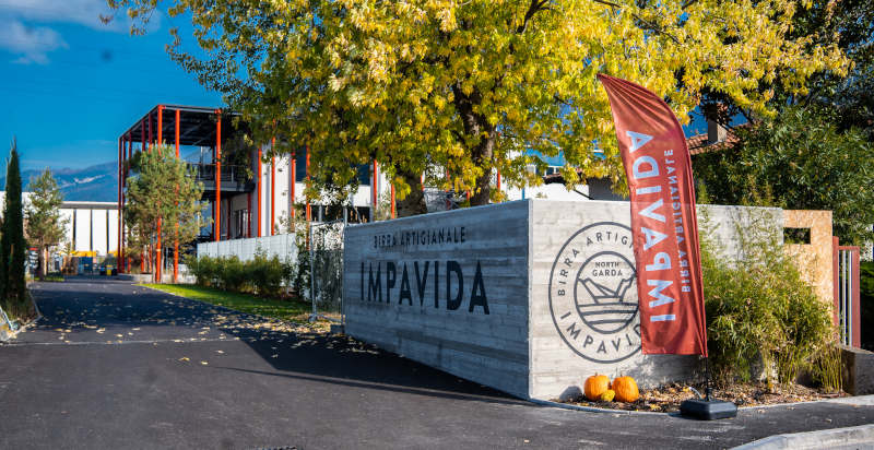 Visita guidata nel birrificio Impavida ad Arco con spiegazione del processo produttivo