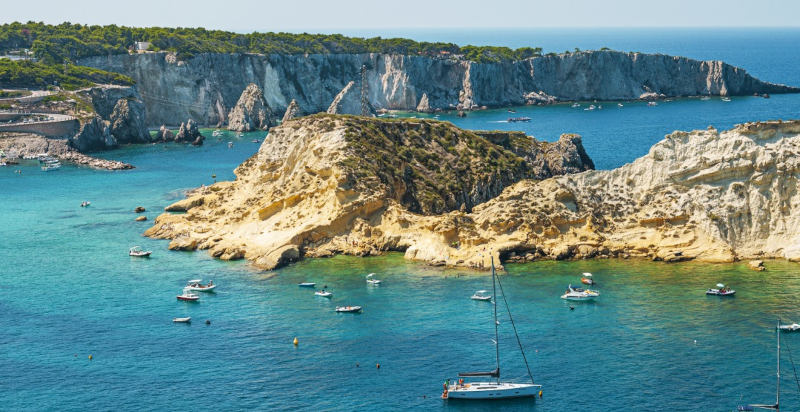 Esperienza di boat&breakfast sul Gargano