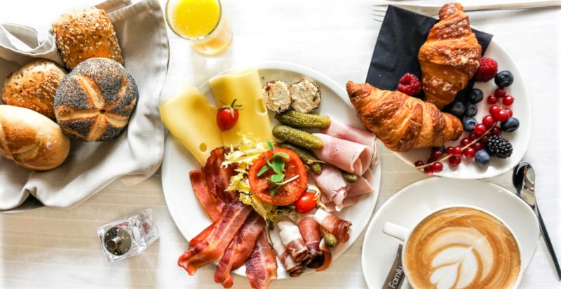 Ricca colazione a Merano con prodotti tipici altoatesini