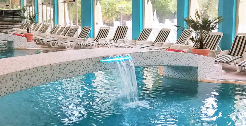 Piscina termale nella spa di Abano Terme