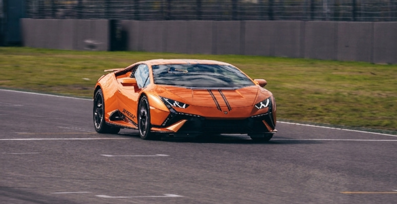 Buono regalo per l'esperienza di guida della Lamborghini Huracàn Tecnica in pista ad Imola