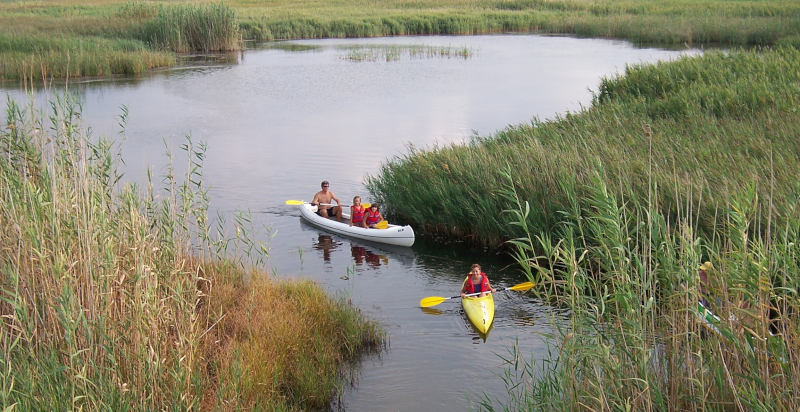 escursione guidata canoa puglia lago lèsina 