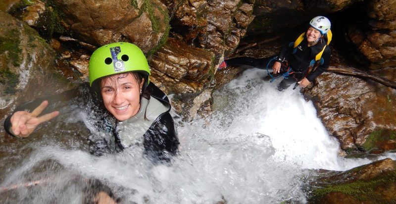 Canyoning nel Torrente Palvico in Trentino tra scivoli e cascate