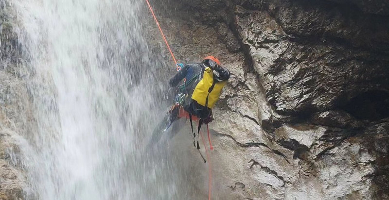 Canyoning in Trentino: Natura e adrenalina nel cuore delle Dolomiti