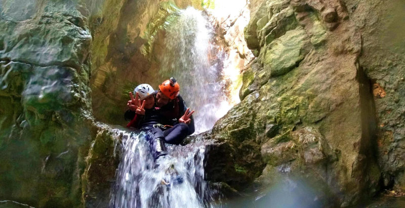 Discesa canyoning forra Vajo dell’Orsa con guida esperta