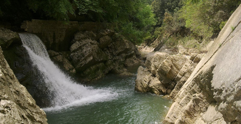 Tuffi e cascate Gole di Campostrino