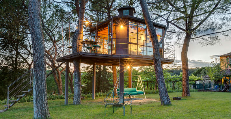 Relax e tranquillità in casa sull’albero immersa nel verde