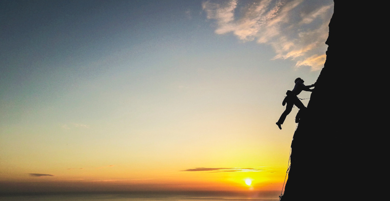 Scalare pareti rocciose in Campania, corso di arrampicata per tutti