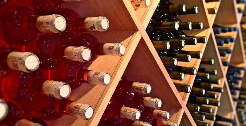 Degustazione di vino piemontese a Borgonuovo