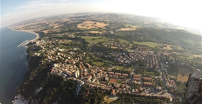 addio al nubilato volo deltaplano Marche