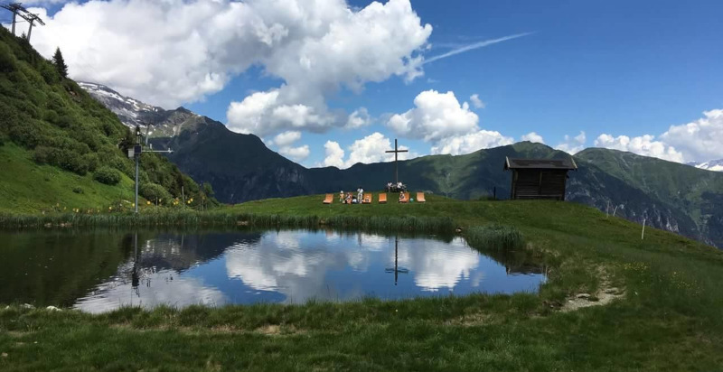 Prenota un buono regalo per una notte in rifugio in Alto Adige