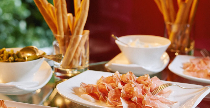 Buffet di colazione ricco e variegato al Hotel*** Laurin a Bolzano