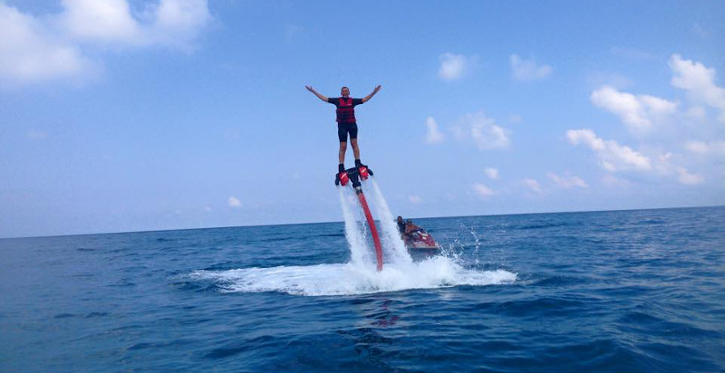 Flyboard Calabria: Vista panoramica dell’avventura sull’acqua