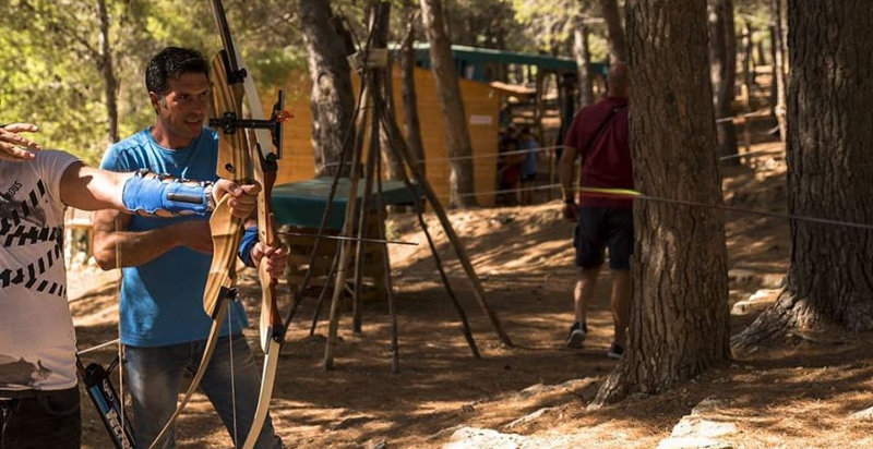 Esperienza di tiro con l'arco a Erice