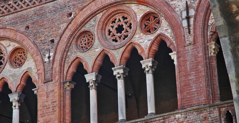 Esperienza di gioco urbano a Pavia