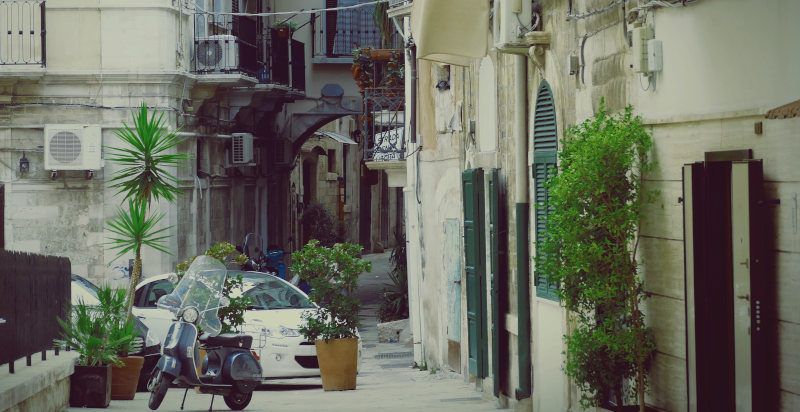 Stradine tipiche centro di Bari