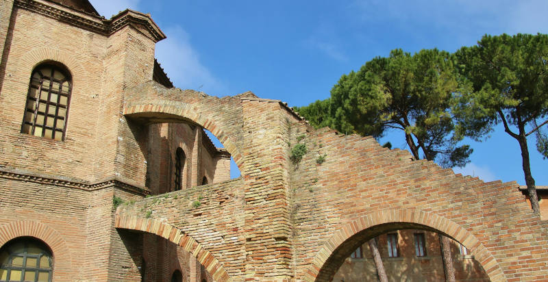 Escape urbano tra le vie di Ravenna città di Dante