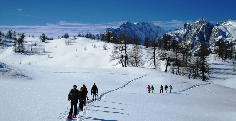 Escursione con le ciaspole in Valsesia tra panorami innevati mozzafiato