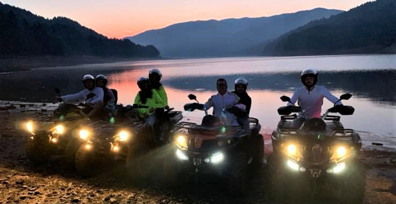 Escursione in quad in Calabria con vista panoramica sulle colline