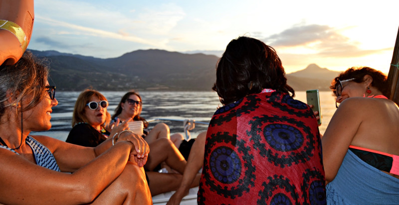 Escursione in gommone a Castel di Tusa lungo la Costa Turchina
