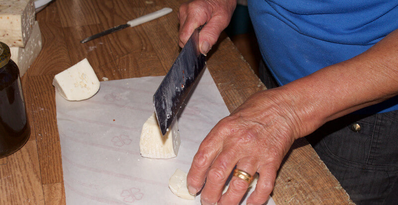 escursione in quad con aperitivo - taglio formaggio a Sauze di Cesana Sestriere