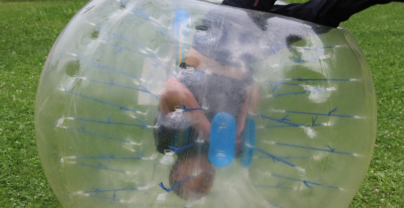Esperienza adrenalinica di Bubble Football in Trentino