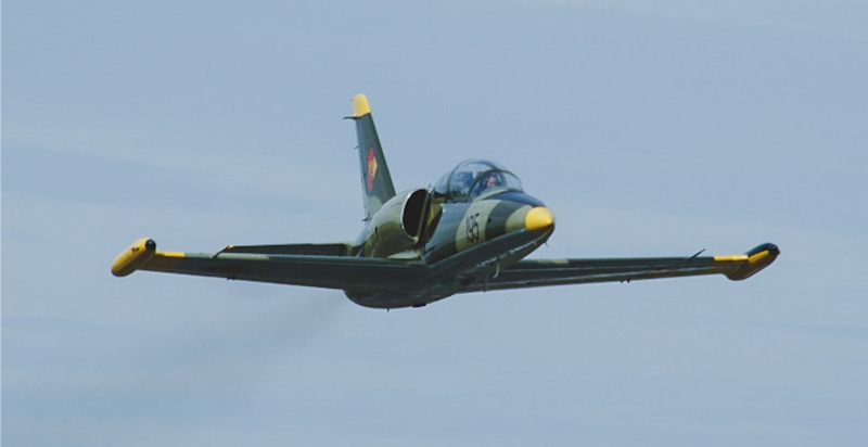 Vola su un L-39 Albatros e vivi un'avventura ad alta velocità