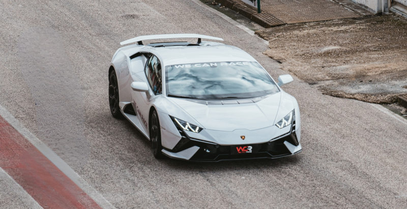 Guidare una Lamborghini Huracán Tecnica al Circuito di Muro Leccese