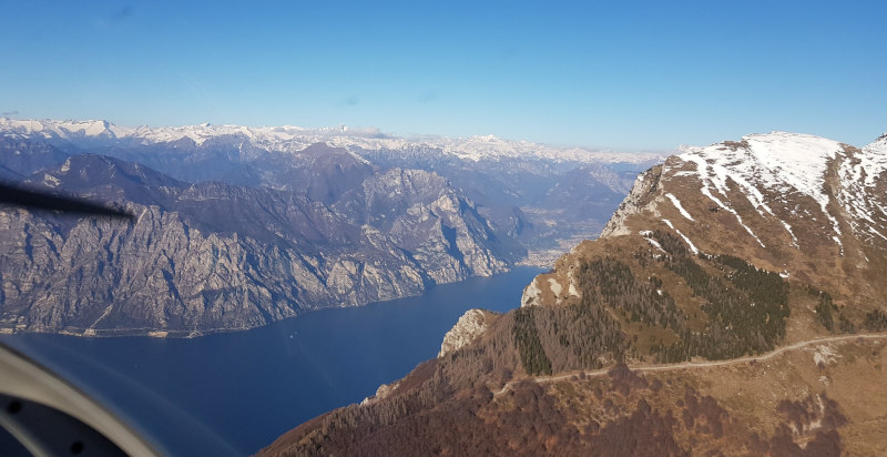 Esperienza di pilotaggio con un piccolo aeroplano zona Brescia