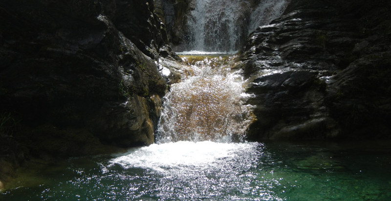 Espaerienza di canyoning lungo il Ruscello di Audin a Fanghetto, Imperia
