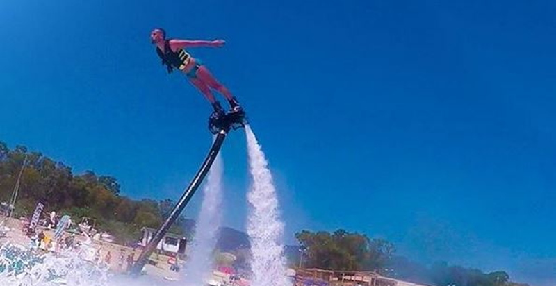 Flyboard in Calabria: volare sopra l'acqua a Badolato Marina