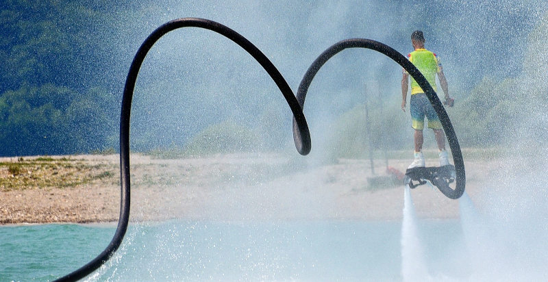 Flyboard a Cagliari al Poetto con istruttore esperto sul mare