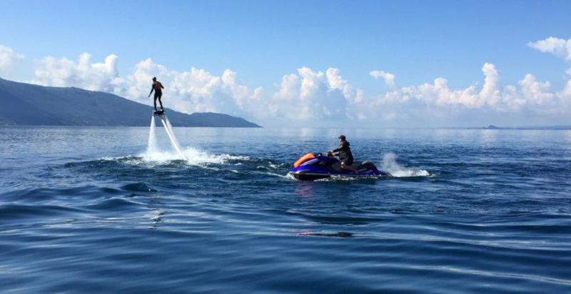 Prova il flyboard al Lago di Garda: Avventura e adrenalina