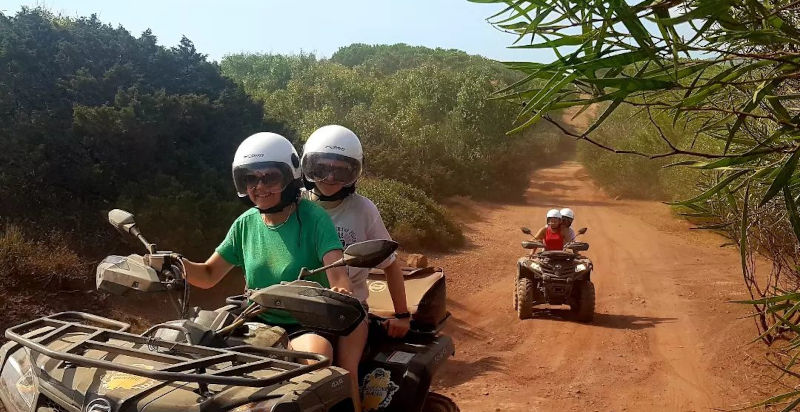 Panorami mozzafiato in quad - Avventura nella natura selvaggia sarda