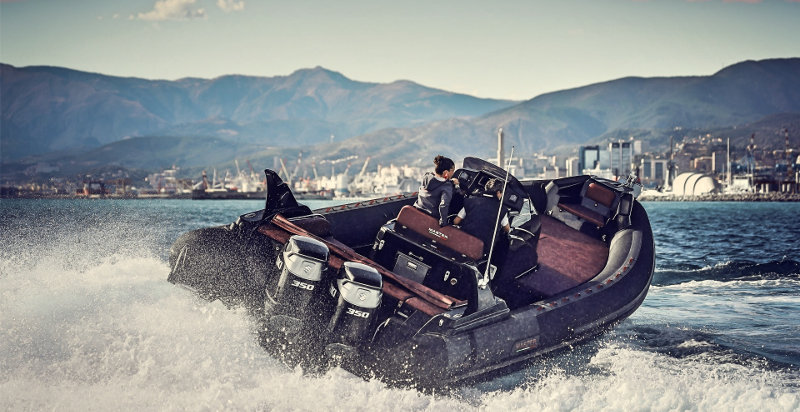 Tour in gommone alle Eolie con soste per nuotare e fare snorkeling