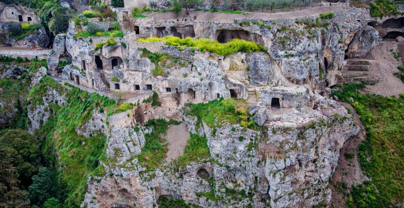 gravina-puglia-mongolfiera-volo-romantico