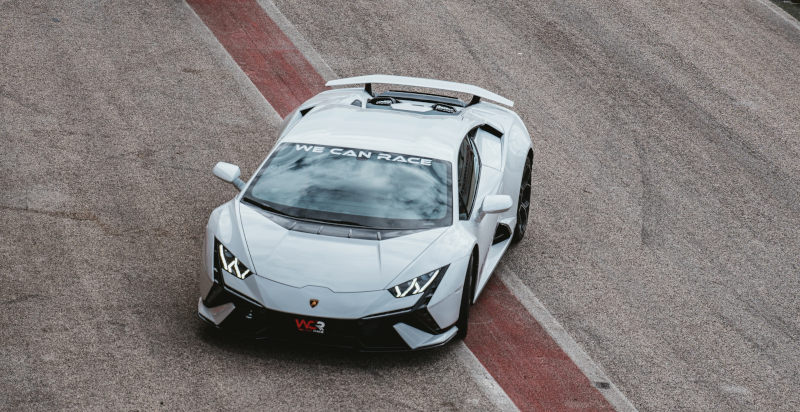 Esperienza di guida Lamborghini Huracán Tecnica in pista nel Salento