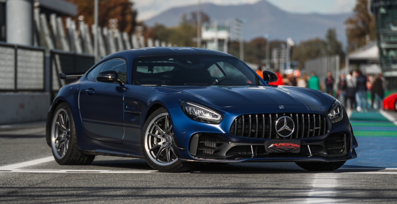 Mercedes AMG GT-R Pro in pista Monza