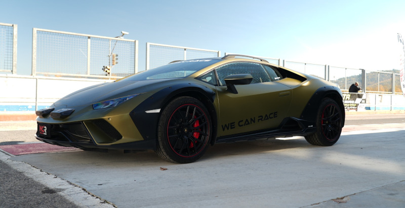 Esperienza di guida Lamborghini Huracán Sterrato sul circuito di Pergusa 