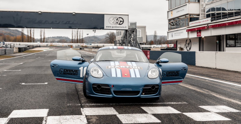 guidare una porsche in pista castelletto di branduzzo