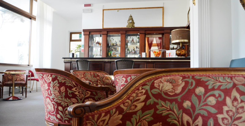 Interni raffinati e arredamento classico dell’hotel 4 stelle Montegrotto